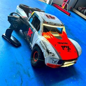 Traxxas UDR Unlimited Desert Racer Offroad Truck Ready To Run